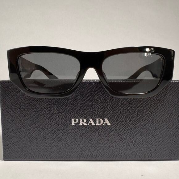Prada Stylish Black Sunglasses.  A-2 - Picture 4 of 10